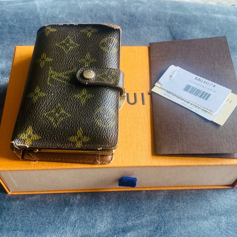 Authentic LOUIS VUITTON Portefeuille Viennois Bifold Monogram Wallet M61674